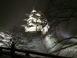 冬の弘前城天守閣